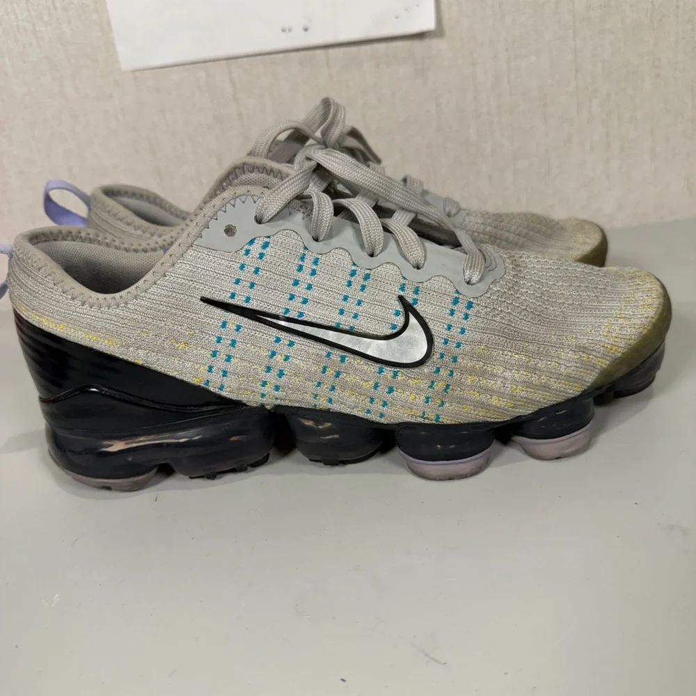 Nike Air Vapor‎ Max Flyknit 3 GS Athletic Shoes BQ5238 007 Size 6.5Y